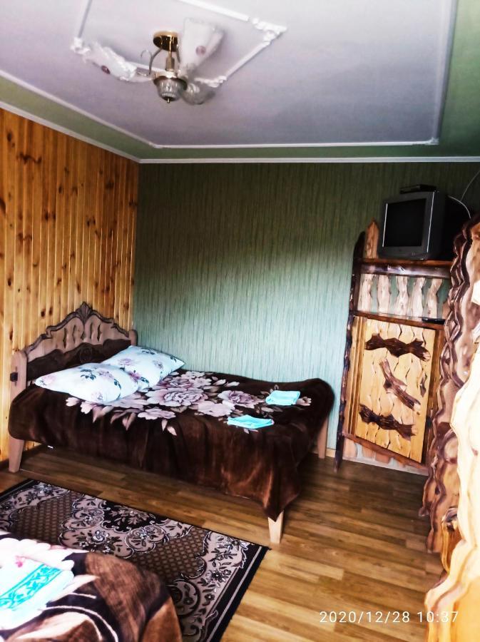 סלאבסקה "Різьбярська Садиба" חדר תמונה