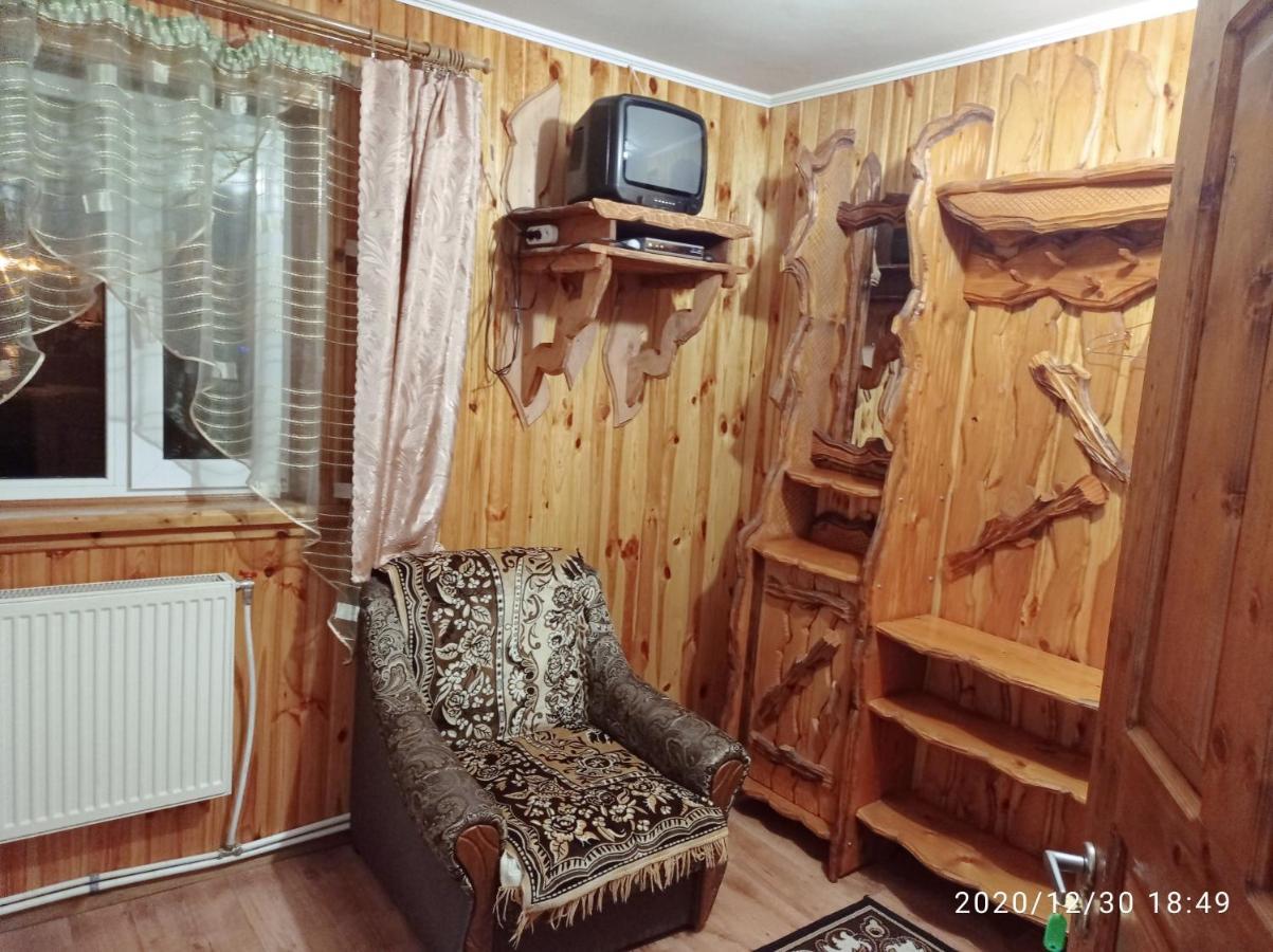 סלאבסקה "Різьбярська Садиба" חדר תמונה